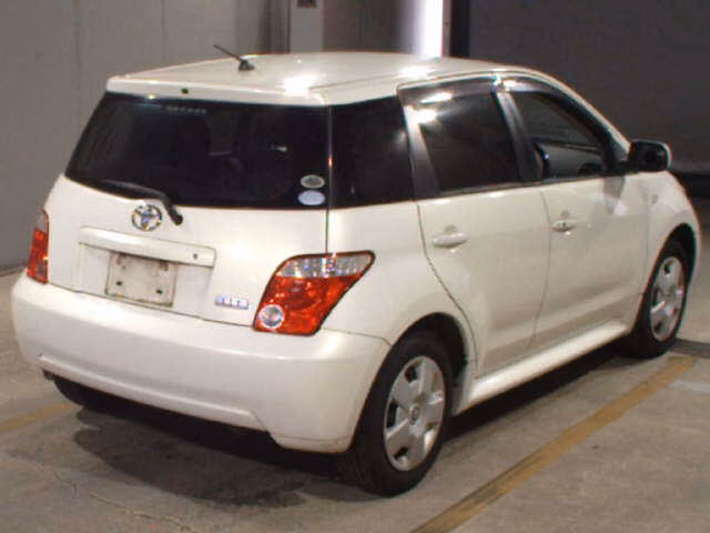 TOYOTA IST