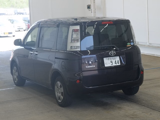 TOYOTA SIENTA