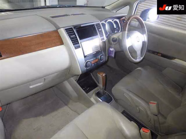 NISSAN TIIDA LATIO