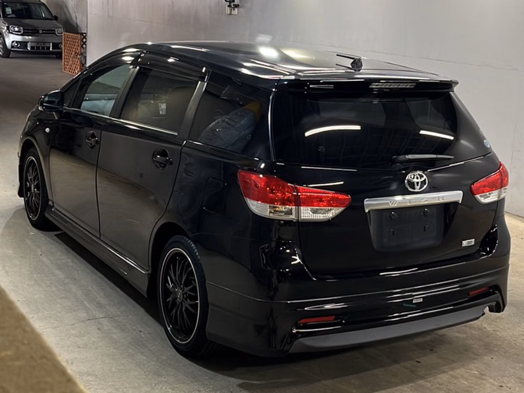 TOYOTA WISH