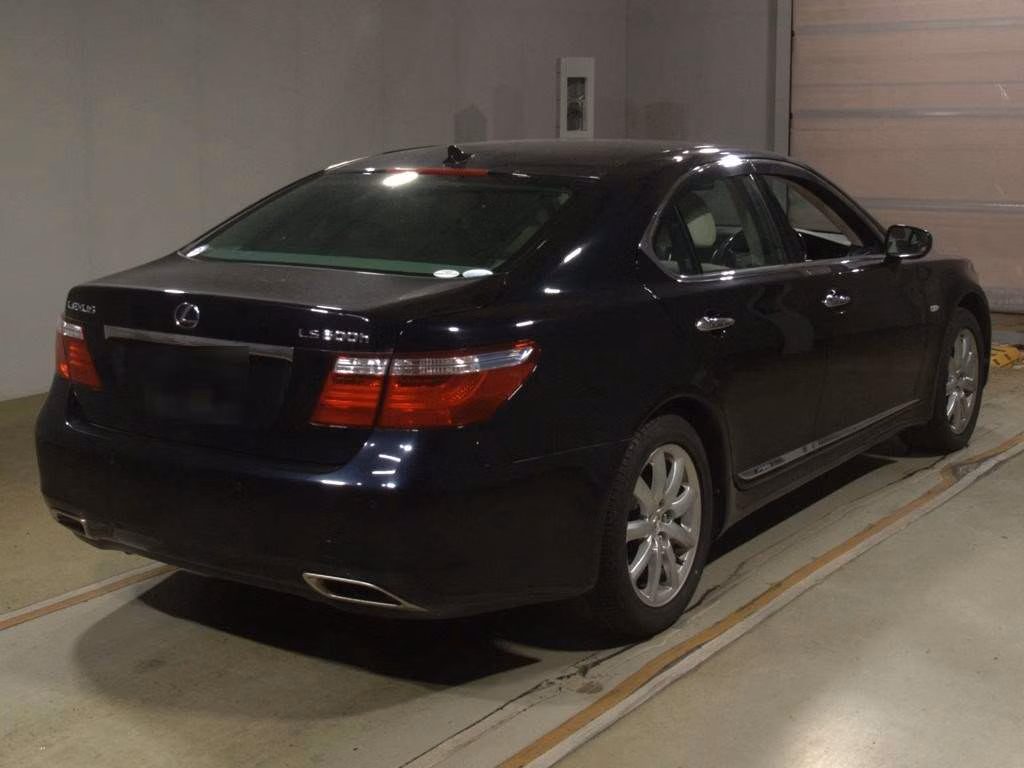 LEXUS LS600H