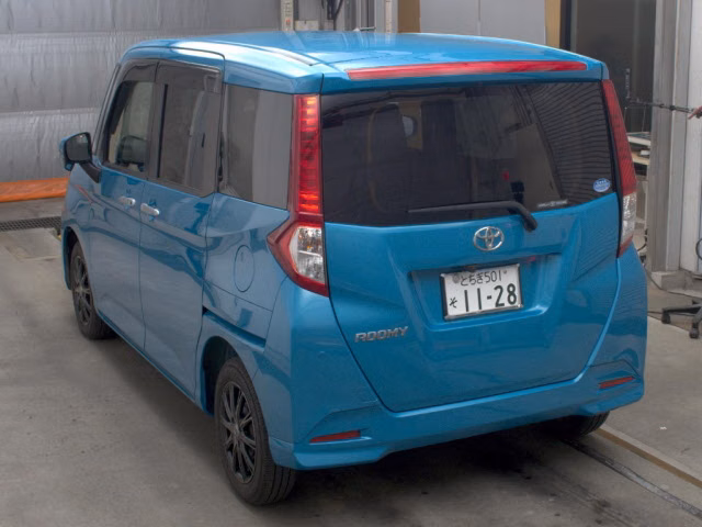 TOYOTA ROOMY