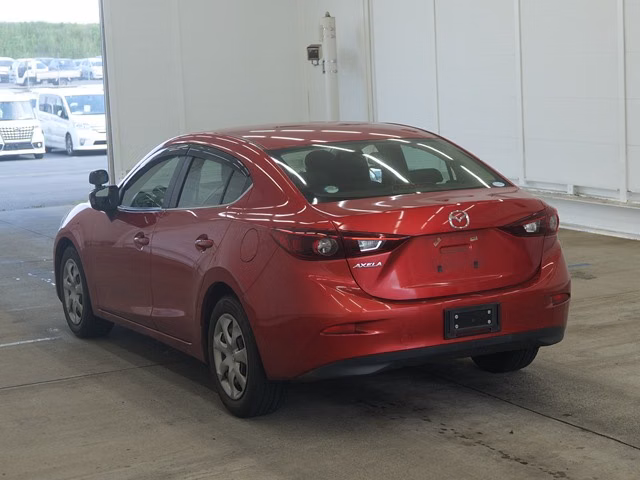 MAZDA AXELA