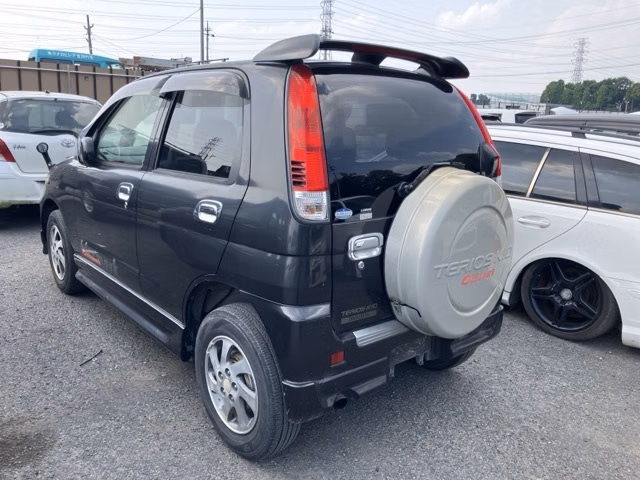 DAIHATSU TERIOS KID