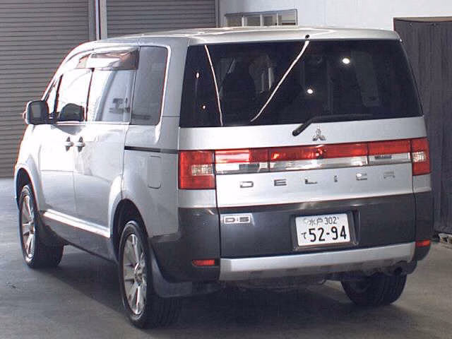 MITSUBISHI DELICA D:5