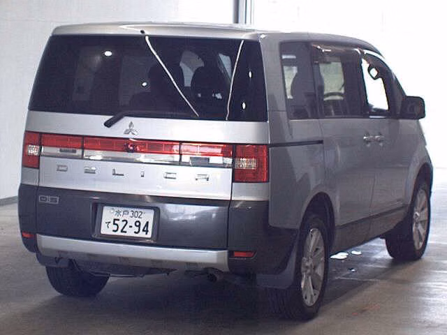MITSUBISHI DELICA D:5