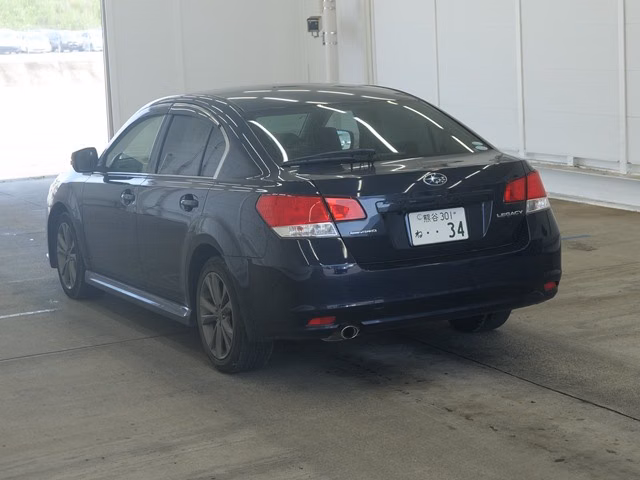 SUBARU LEGACY B4