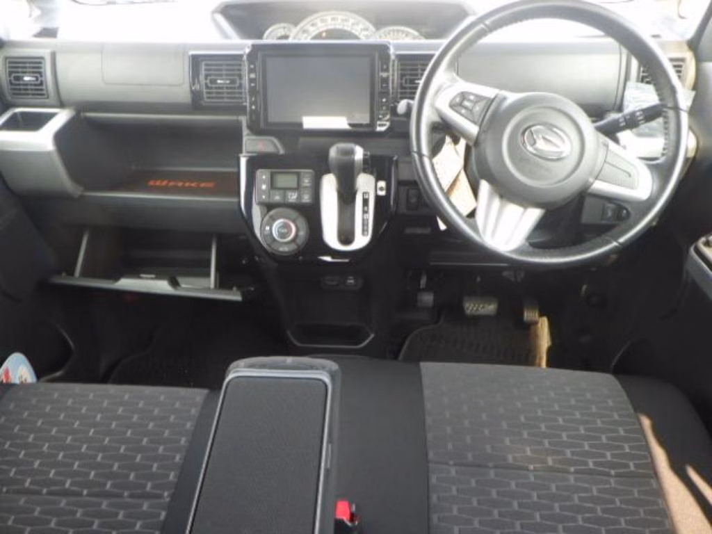 DAIHATSU WAKE