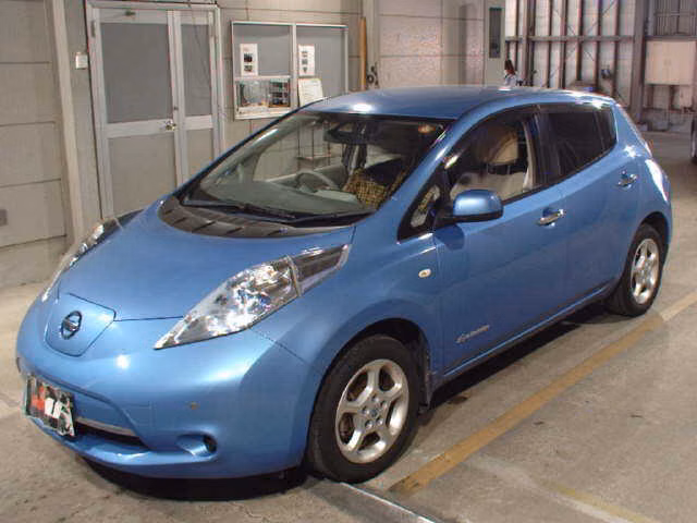 NISSAN LEAF