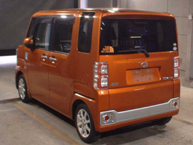 DAIHATSU WAKE