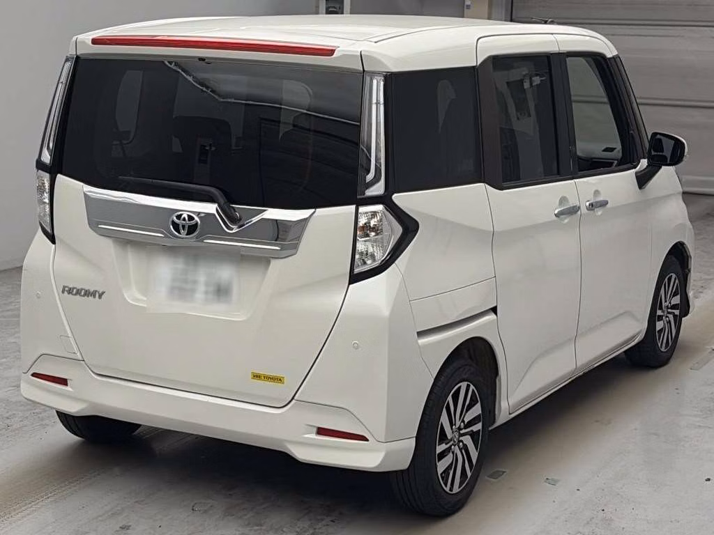 TOYOTA ROOMY