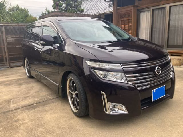 NISSAN ELGRAND