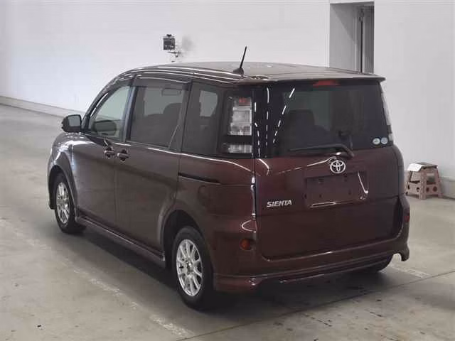 TOYOTA SIENTA