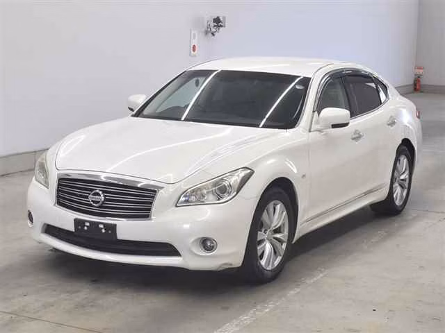 NISSAN FUGA