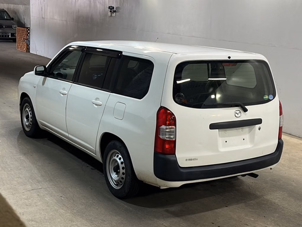 MAZDA FAMILIA