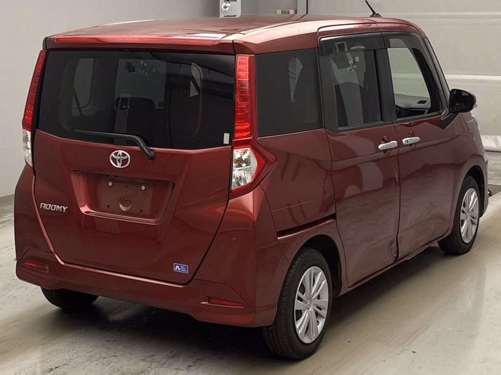TOYOTA ROOMY