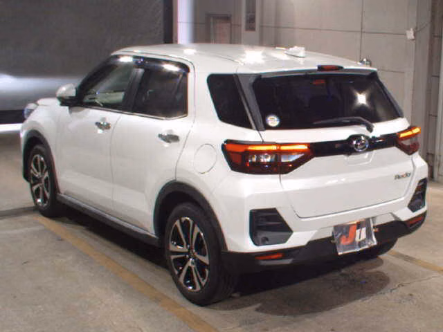 DAIHATSU ROCKY