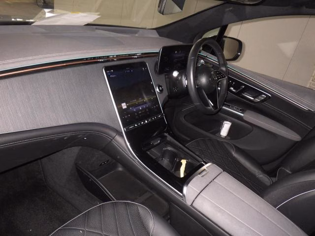 MERCEDES-BENZ EQS SUV