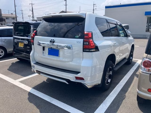 TOYOTA LAND CRUISER PRADO