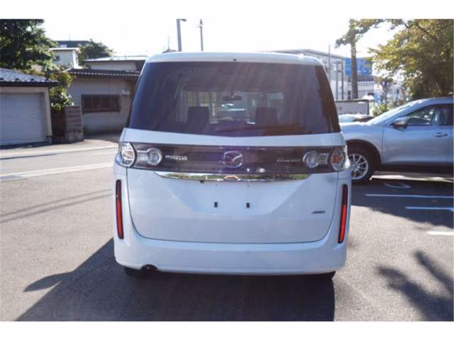 MAZDA BIANTE