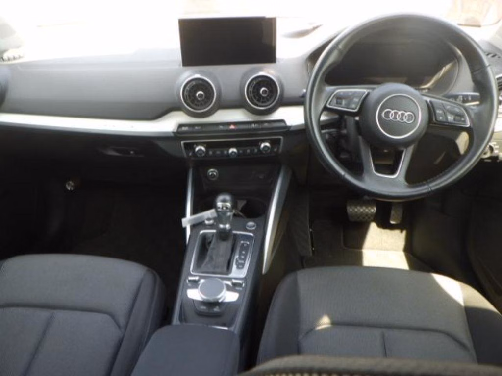AUDI Q2