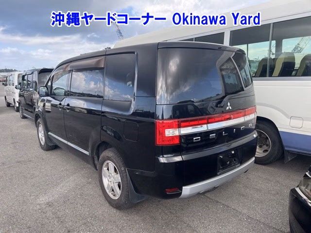 MITSUBISHI DELICA D:5