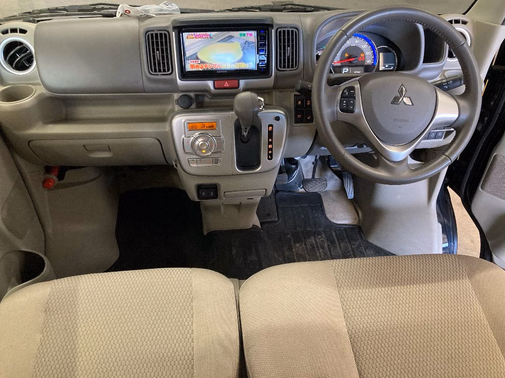 MITSUBISHI TOWN BOX