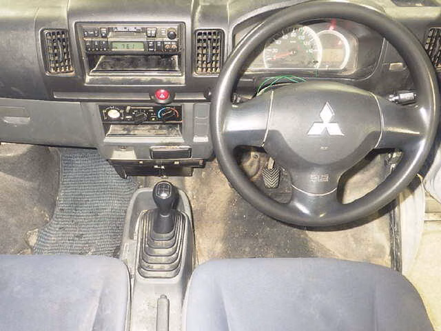 MITSUBISHI MINICAB