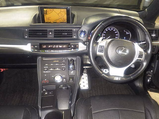 LEXUS CT200H
