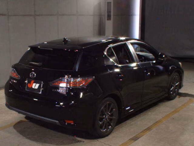 LEXUS CT200H