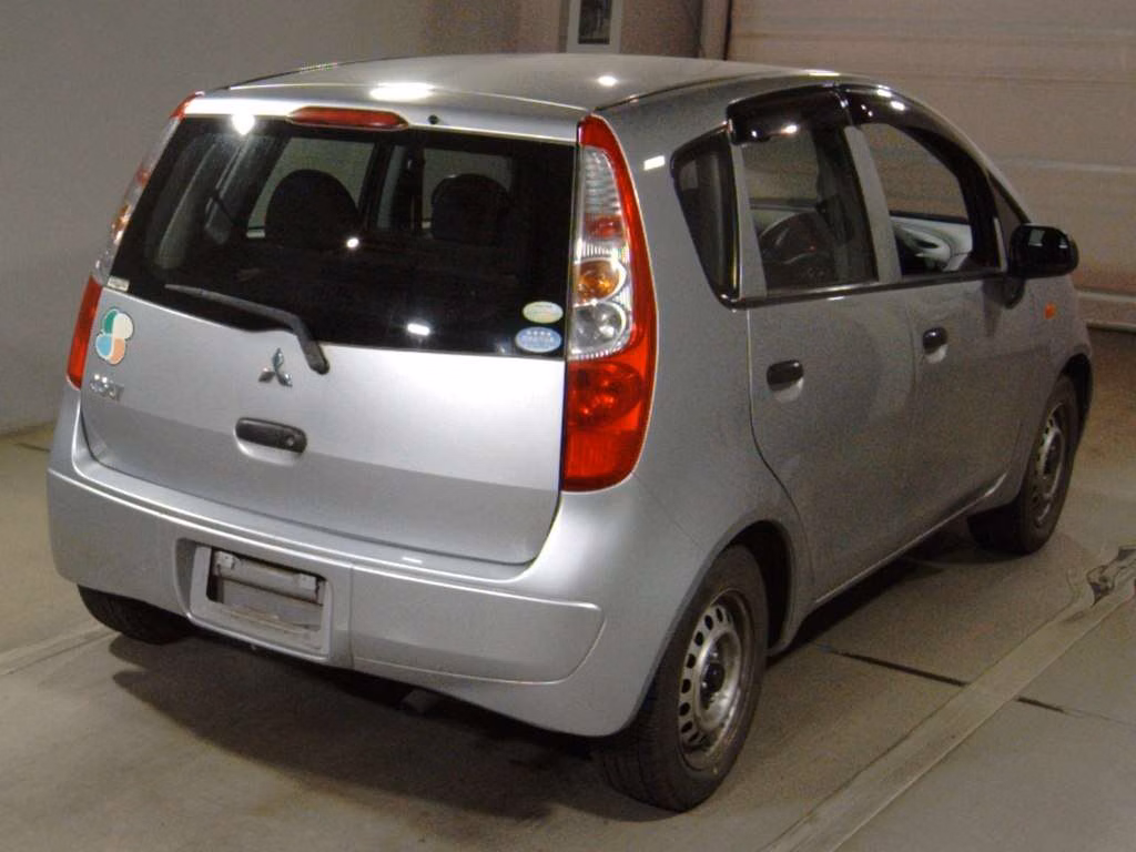 MITSUBISHI COLT