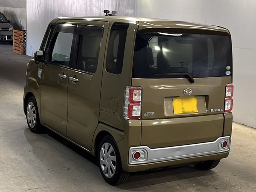 DAIHATSU WAKE