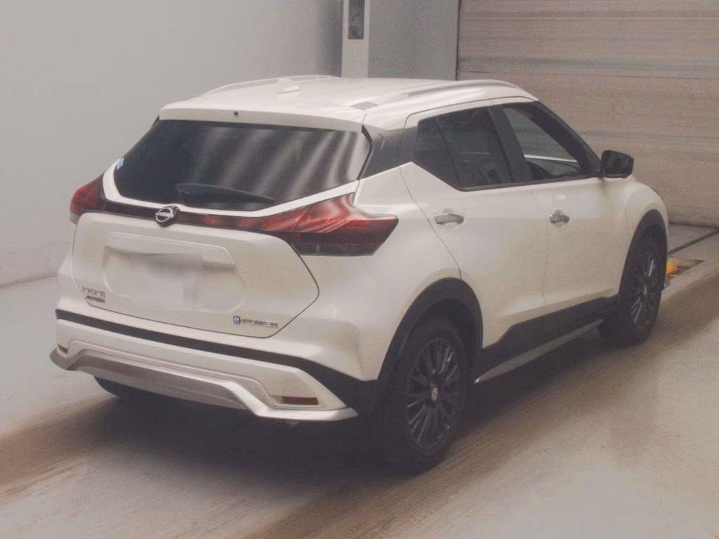 NISSAN KICKS