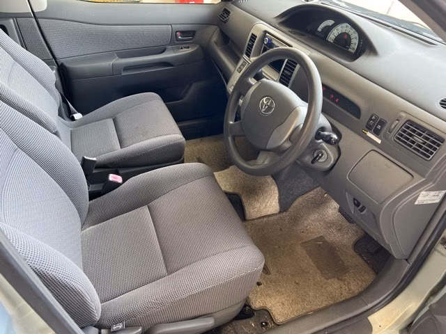 TOYOTA RAUM