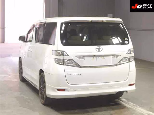 TOYOTA VELLFIRE