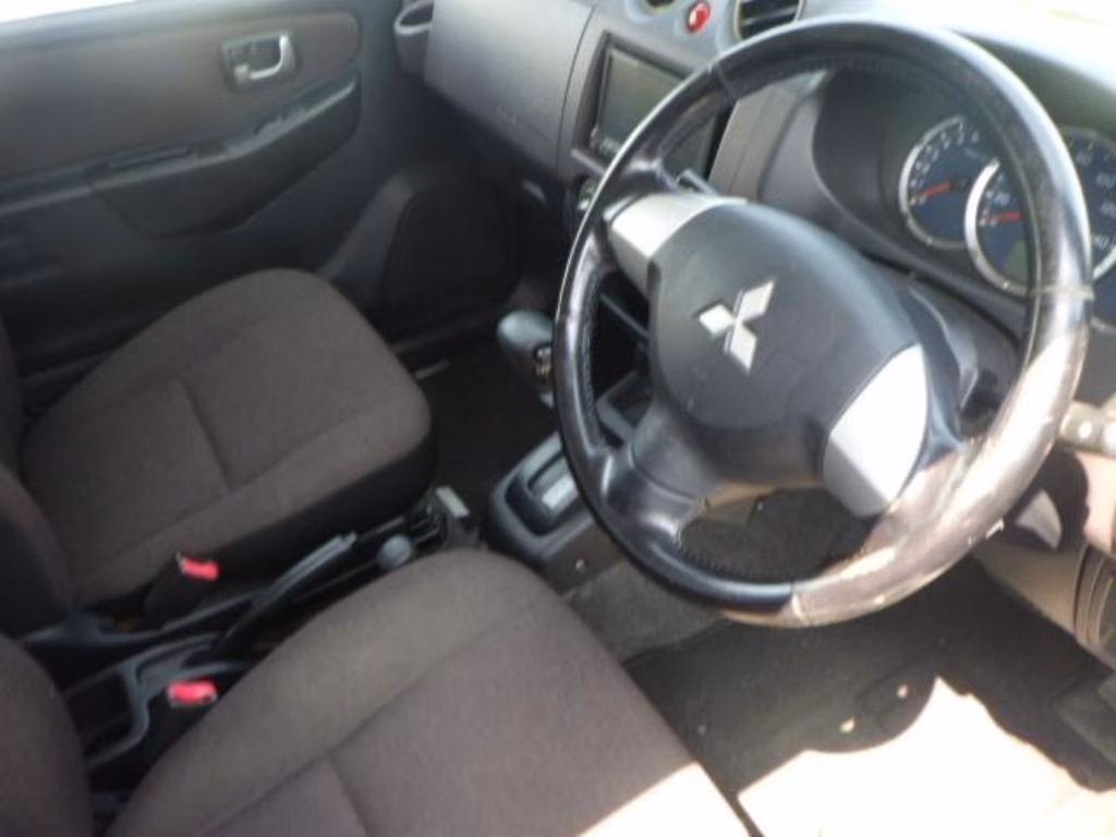 MITSUBISHI PAJERO MINI