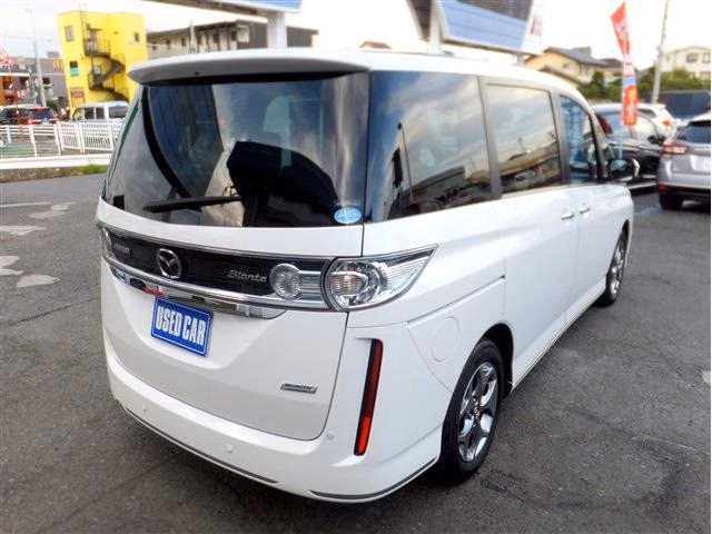 MAZDA BIANTE