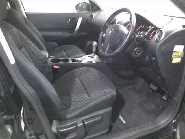 NISSAN DUALIS