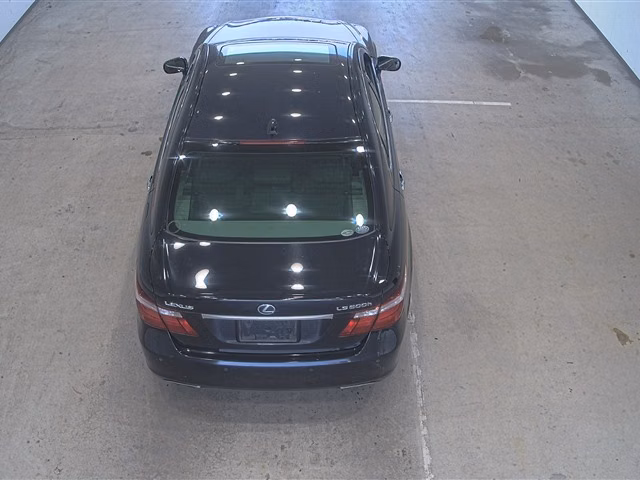 LEXUS LS600H