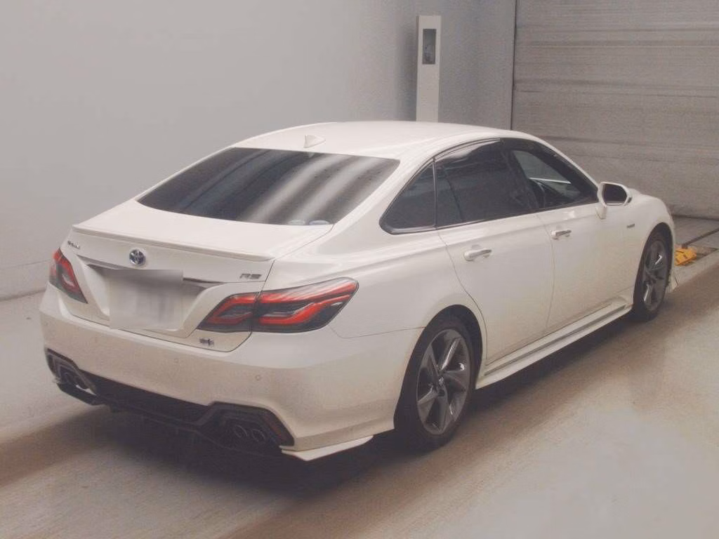 TOYOTA CROWN