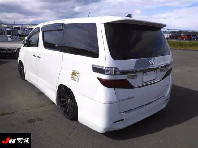 TOYOTA VELLFIRE