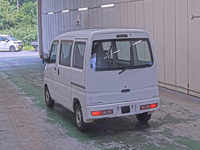 MITSUBISHI MINICAB