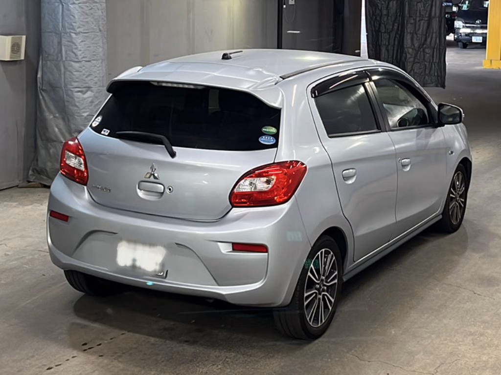 MITSUBISHI MIRAGE