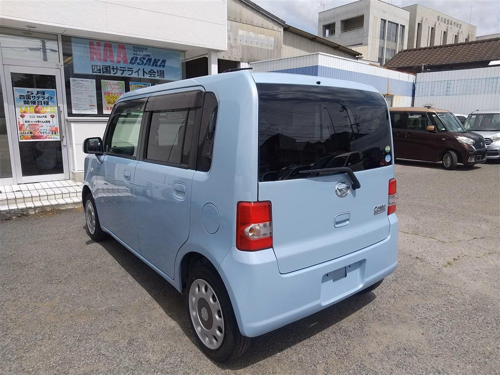 DAIHATSU MOVE CONTE