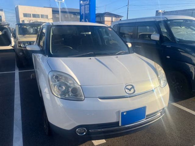 MAZDA VERISA