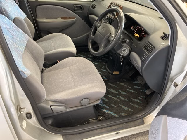 TOYOTA RAUM