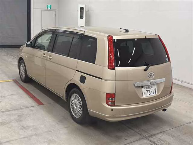 TOYOTA ISIS