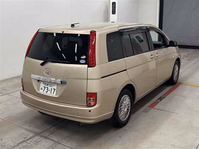 TOYOTA ISIS