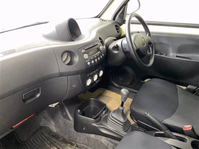 DAIHATSU ESSE