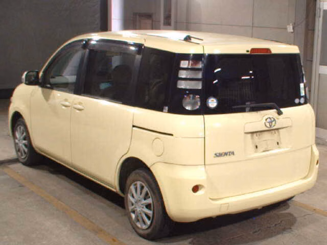 TOYOTA SIENTA